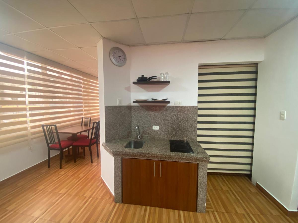 Aparthotel Torre Alba à Santo Domingo de los Colorados Extérieur photo