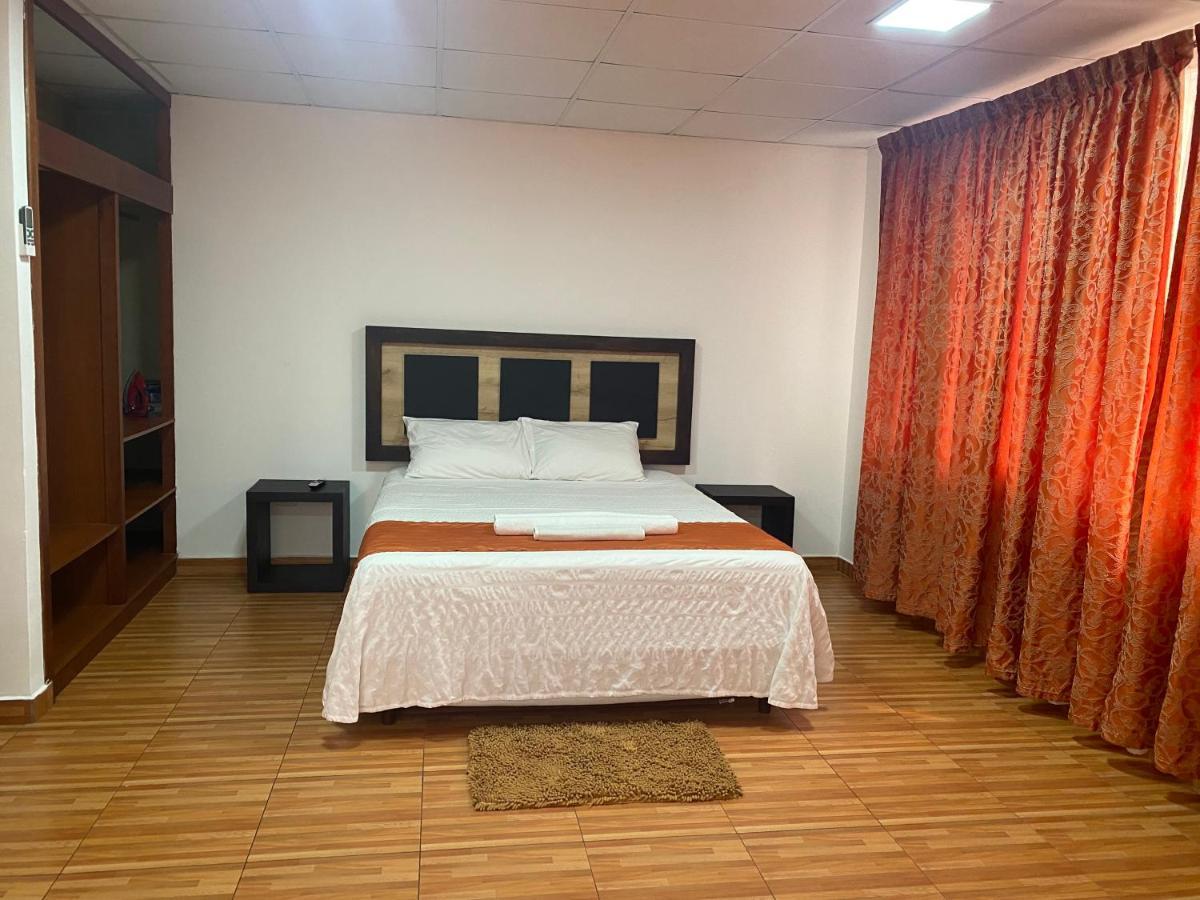 Aparthotel Torre Alba à Santo Domingo de los Colorados Extérieur photo