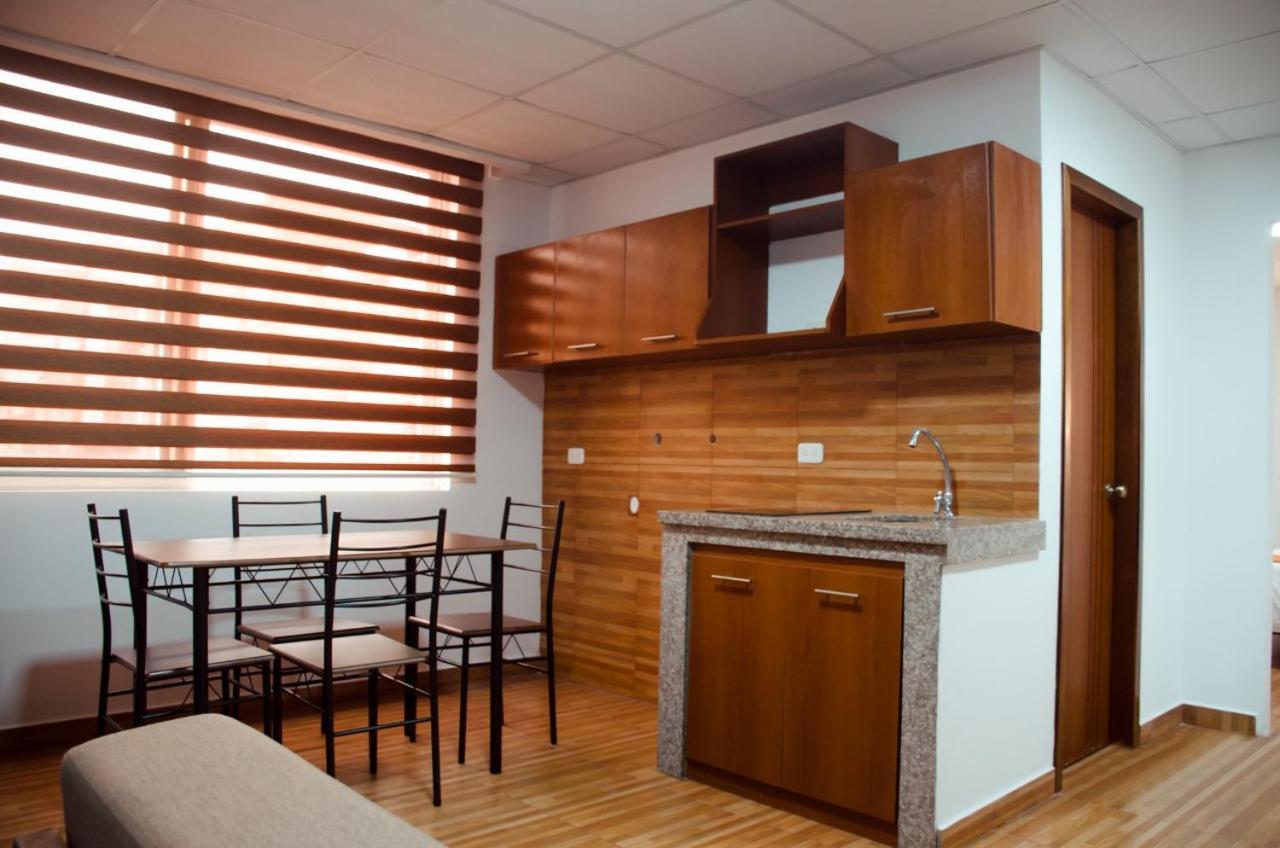 Aparthotel Torre Alba à Santo Domingo de los Colorados Extérieur photo