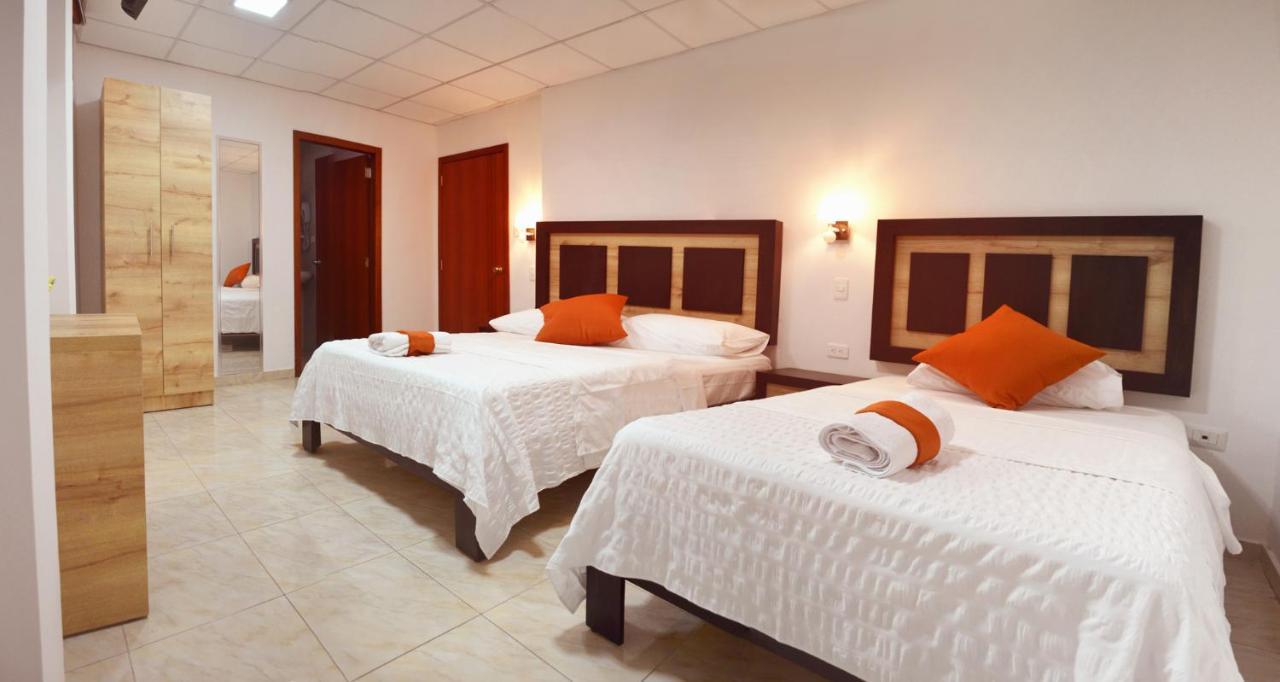 Aparthotel Torre Alba à Santo Domingo de los Colorados Extérieur photo