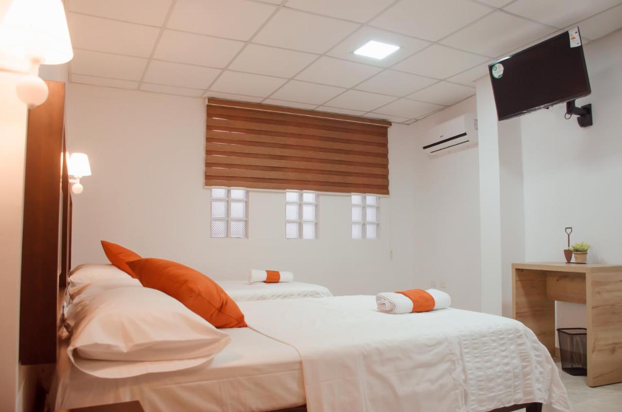 Aparthotel Torre Alba à Santo Domingo de los Colorados Extérieur photo