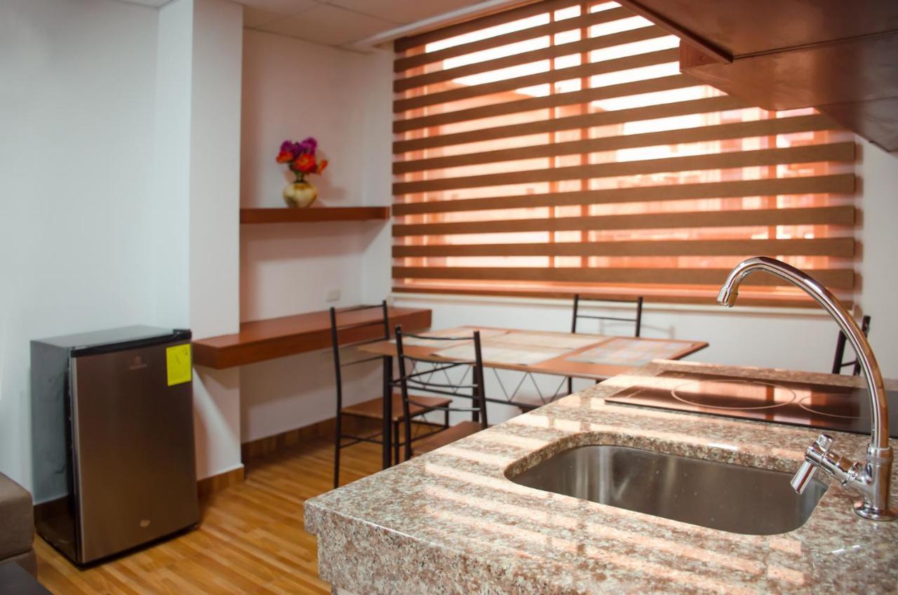 Aparthotel Torre Alba à Santo Domingo de los Colorados Extérieur photo