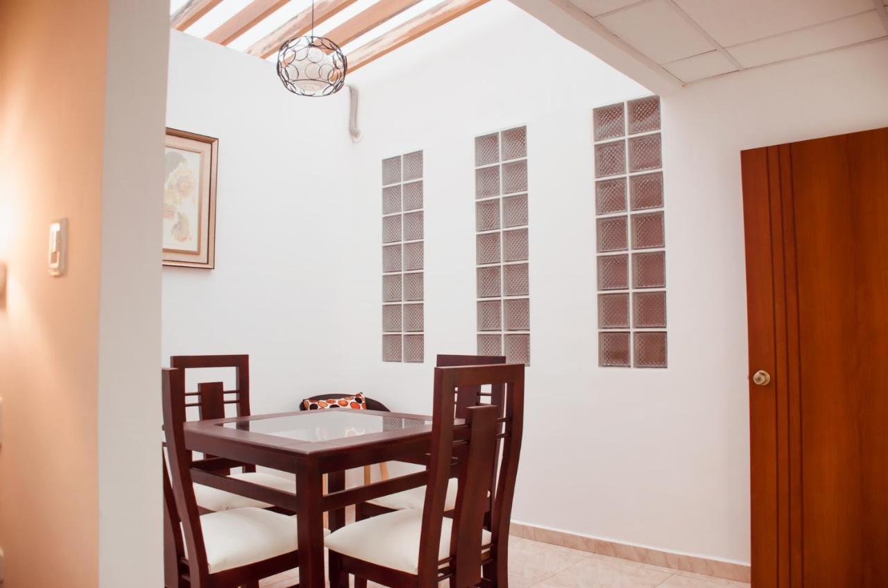 Aparthotel Torre Alba à Santo Domingo de los Colorados Extérieur photo
