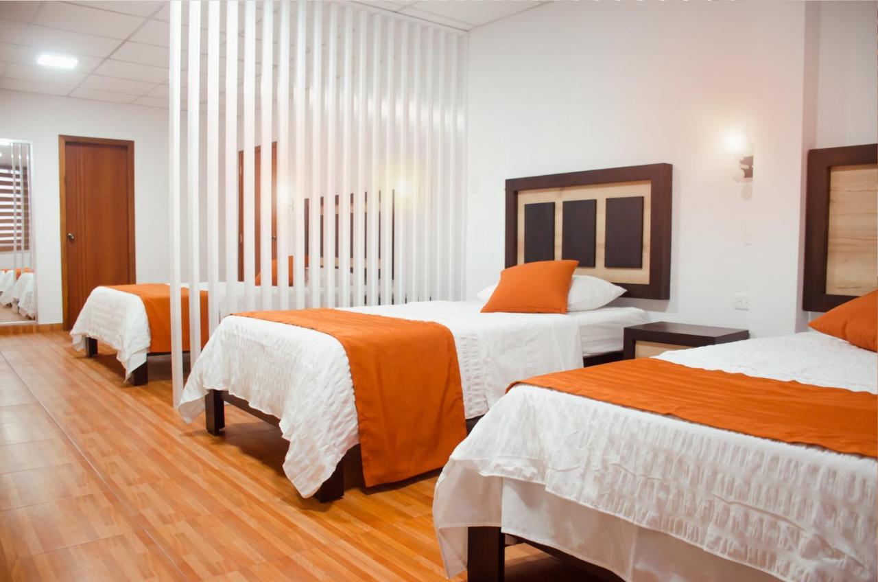 Aparthotel Torre Alba à Santo Domingo de los Colorados Extérieur photo