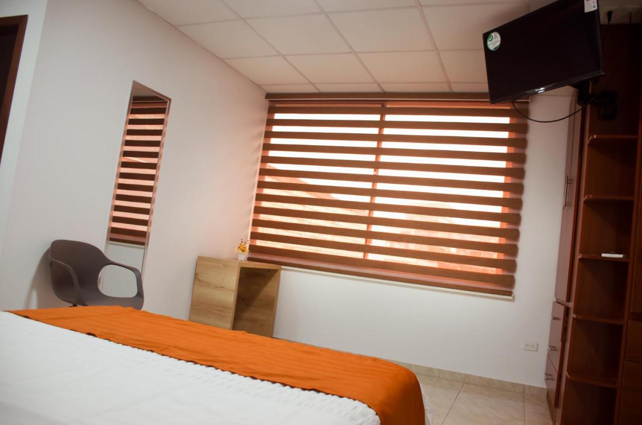 Aparthotel Torre Alba à Santo Domingo de los Colorados Extérieur photo