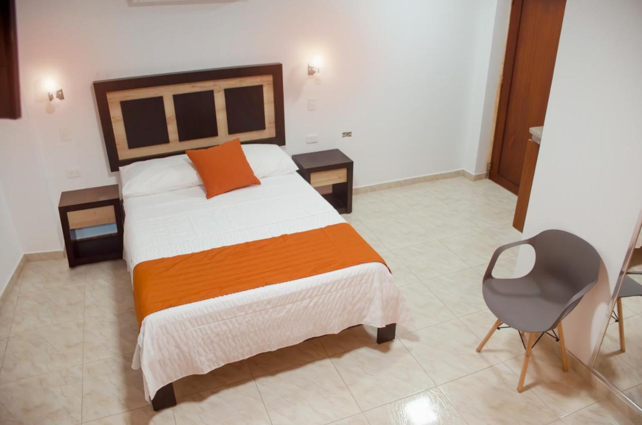 Aparthotel Torre Alba à Santo Domingo de los Colorados Extérieur photo